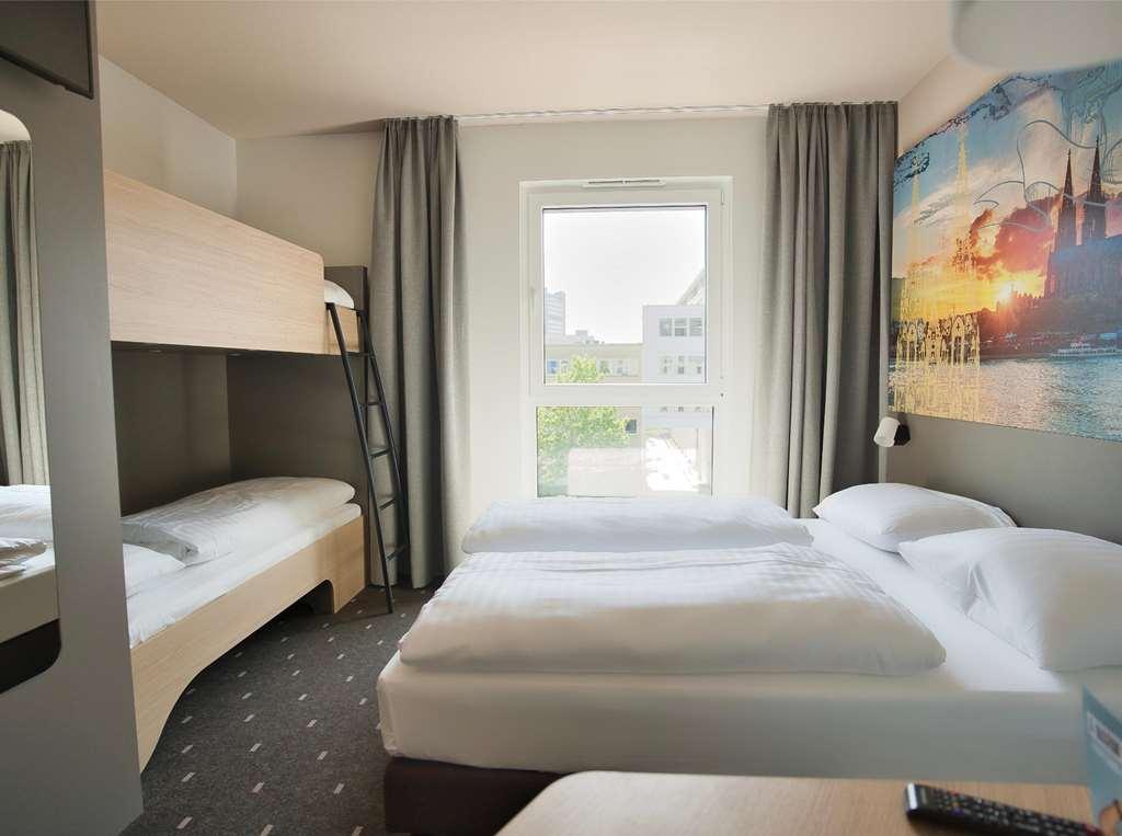 B&B Hotel Koeln-City Room photo